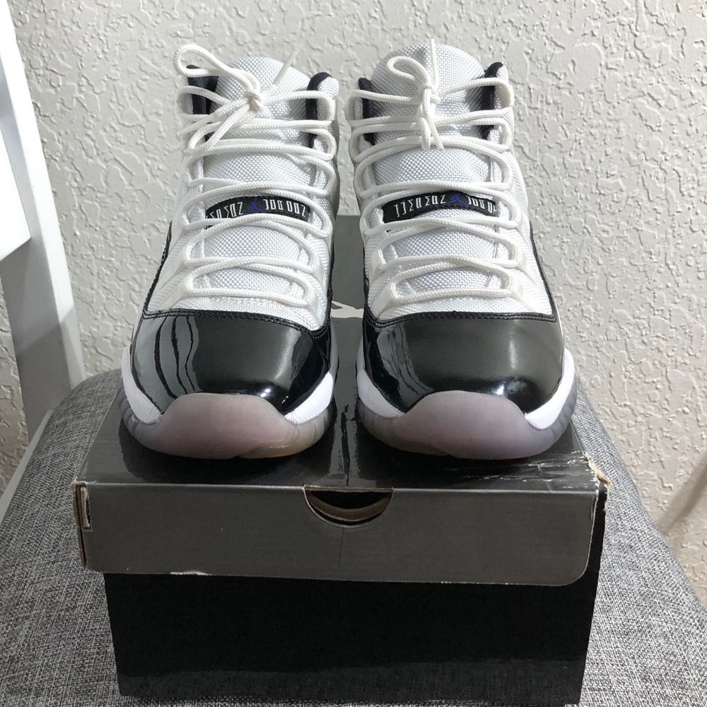 AIR JORDAN 11 RETRO CONCORD (2011) size:5.5y - Picture 2 of 5